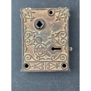 Antique Ornate Metal Door Lock Escutcheon Plate with Keyhole and Knob Spindle